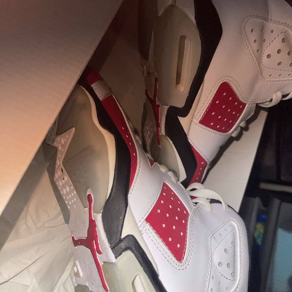 Fire red 6s - Picture 3 of 7